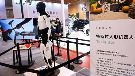 Exemple de robots humanoïdes de Tesla